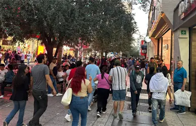 Así luce el Centro de Monterrey a dos semanas de Navidad