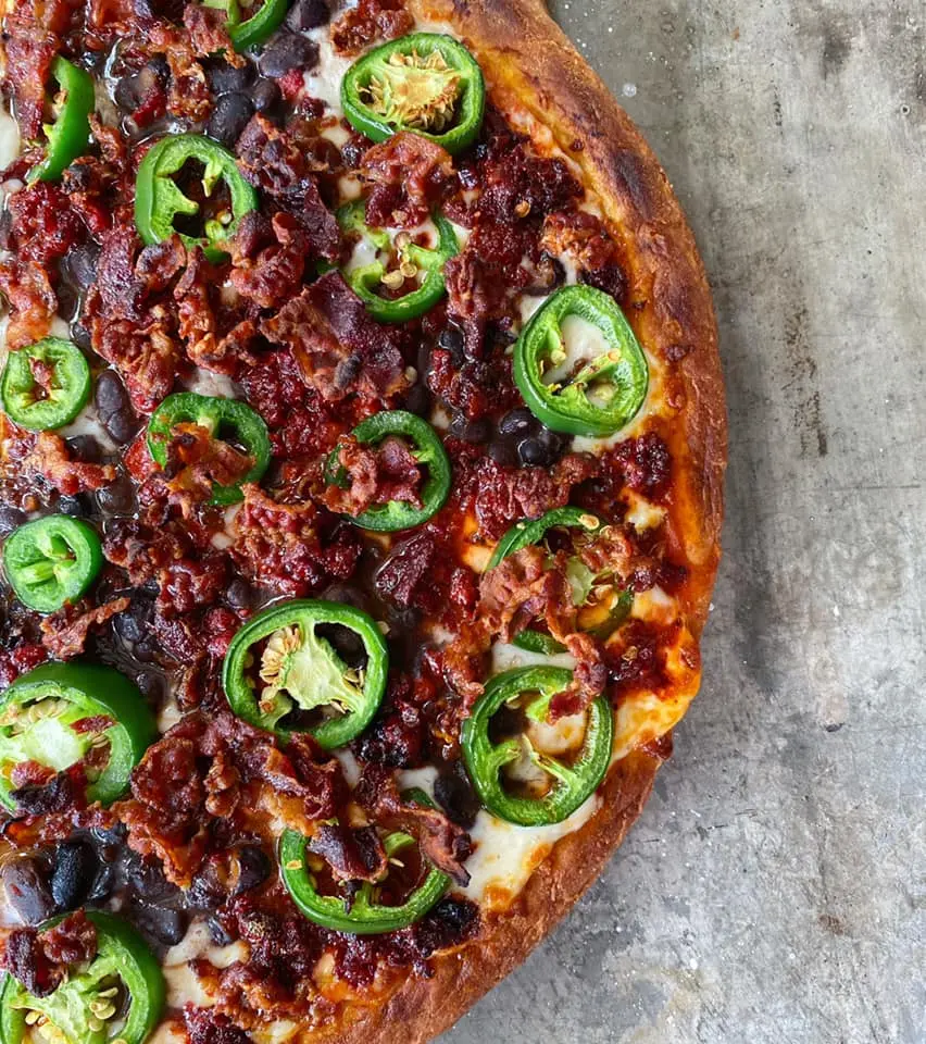 imagen recuadro Pizza Chilanga. Foto: La Coyota / Facebook.