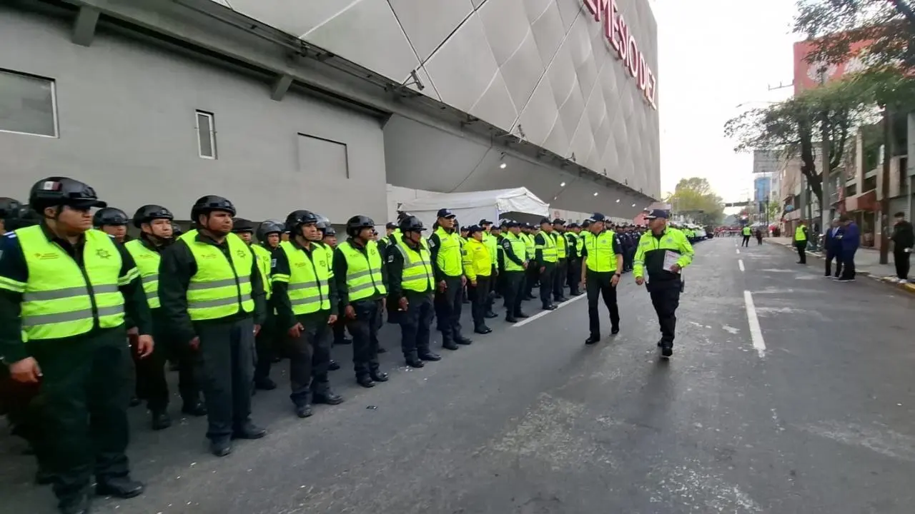 Se contará con 70 unidades oficiales y 13 autobuses para labores logísticas y preventivas. Foto: @SS_Edomex