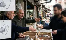 La extorsión de la piedra con papel: el nuevo terror de comerciantes en Iztacalco La extorsión de la piedra con papel: el nuevo terror de comerciantes en Iztacalco