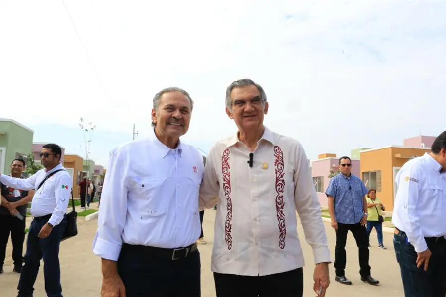 Infonavit entrega viviendas del bienestar a familias de Tamaulipas