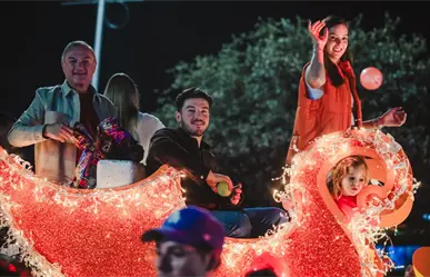 Gobierno de Nuevo León realiza Desfile Navideño con gran asistencia en Guadalupe