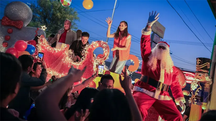 imagen recuadro Carros alegóricos recorrieron las calles de Guadalupe durante el Desfile Navideño Foto: Gobierno de Guadalupe