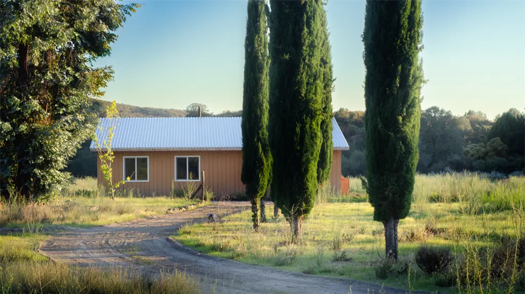 ¿Dónde ver nevar en Baja California? Conoce las cabañas alpinas más recomendadas en Airbnb