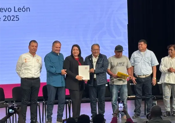 Escobedo entrega mil 200 cancelaciones de hipoteca a usuarios del Infonavit