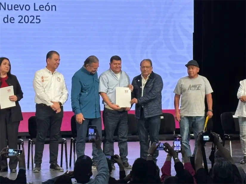 imagen recuadro El objetivo de Infonavit es que con la entrega de las cancelaciones de hipoteca los beneficiarios puedan salir de la deuda de su vivienda. Foto: Vianney Carrera