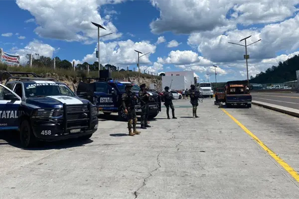 Siguen los asaltos carreteros a transportistas de Durango, aseguran comerciantes Siguen los asaltos carreteros a transportistas de Durango, aseguran comerciantes