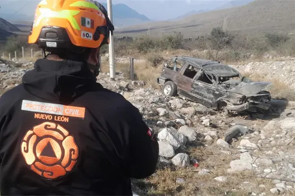 Muere joven tras volcadura en la carretera Monterrey - Saltillo en García Muere joven tras volcadura en la carretera Monterrey - Saltillo en García