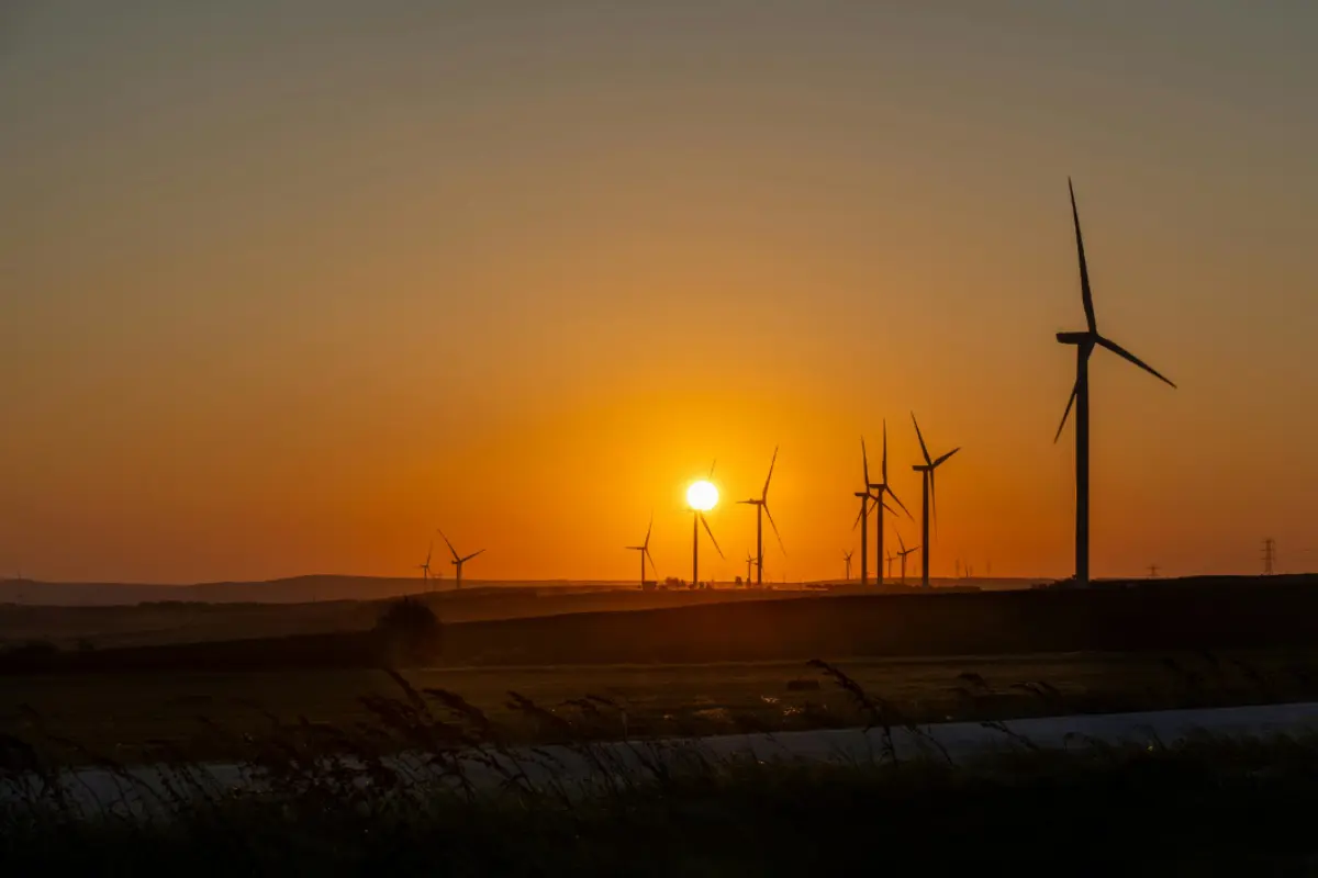 Dentro de esta transacción destacan dos parques eólicos ubicados en Reynosa, Tamaulipas, uno de los principales polos de generación eólica en América Latina. Foto: Freepik