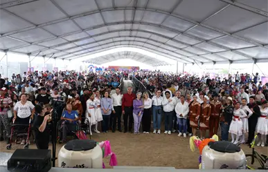 Américo Villarreal y María de Villarreal llevan Brigada Navideña a comunidades rurales de Matamoros