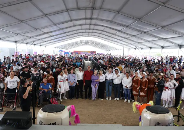 Am&eacute;rico Villarreal  y Mar&iacute;a de Villarreal llevan Brigada Navide&ntilde;a a comunidades rurales de Matamoros