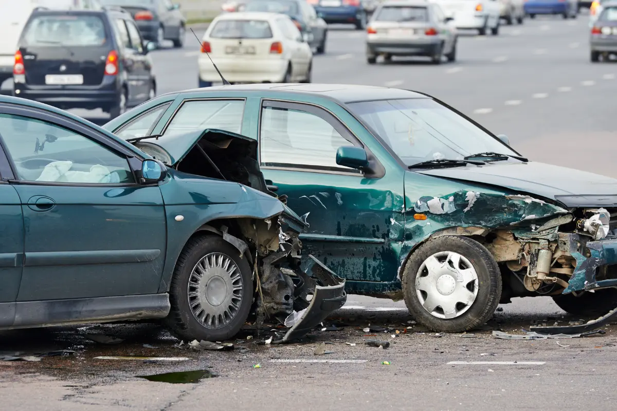 El alcalde de Monterrey impulsa una nueva ley para cambiar la cultura vial y mejorar la movilidad en la ciudad. Foto: Canva
