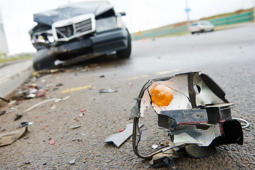 imagen recuadro La reciente ley de choques mínimos busca transformar la cultura vial en Monterrey y mejorar la seguridad de sus ciudadanos. Foto: Canva