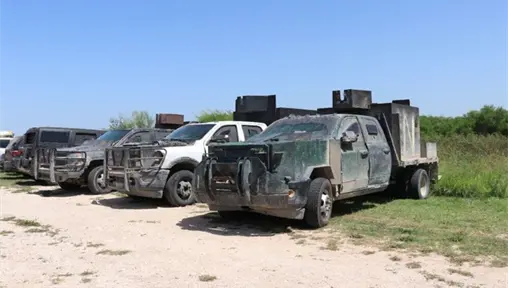 Aseguran tres "monstruos" blindados y armamento en operativo federal en Tamaulipas Aseguran tres "monstruos" blindados y armamento en operativo federal en Tamaulipas