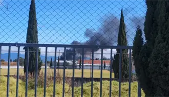 Avioneta se desploma y se incendia en el Aeropuerto Internacional de Toluca