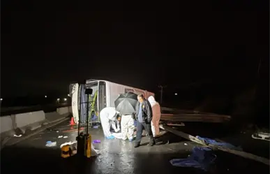 Este es el estado de la carretera Miguel Alemán en Apodaca tras la fatal volcadura que dejó 8 muertos