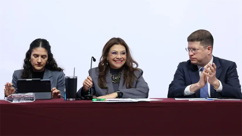 imagen recuadro Jefa de Gobierno Clara Brugada y gabinete informando sobre la baja de delitos. Foto: Gobierno CDMX