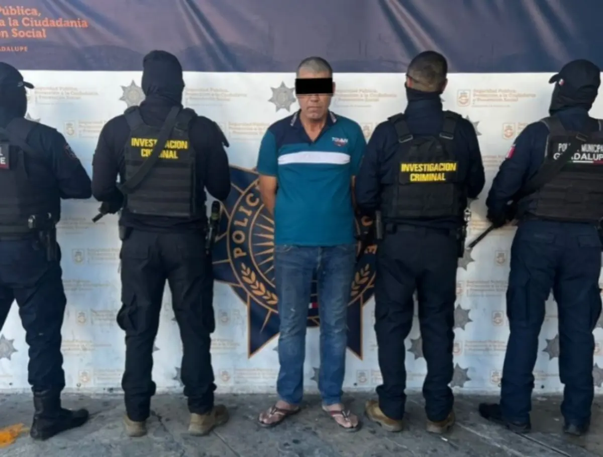 La detención ocurrió tras labores de inteligencia derivadas del robo a un negocio de extensiones de cabello. Foto: Policía de Guadalupe.