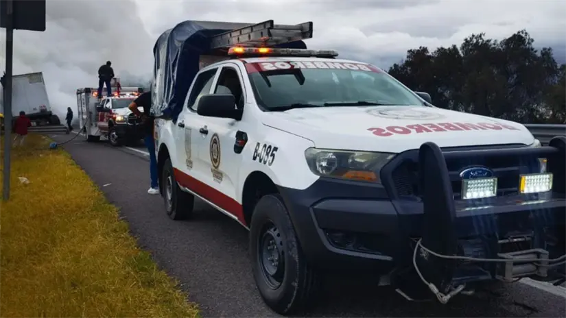 imagen recuadro Autoridades del Edomex presentes en la zona del accidente. Foto: Especiales