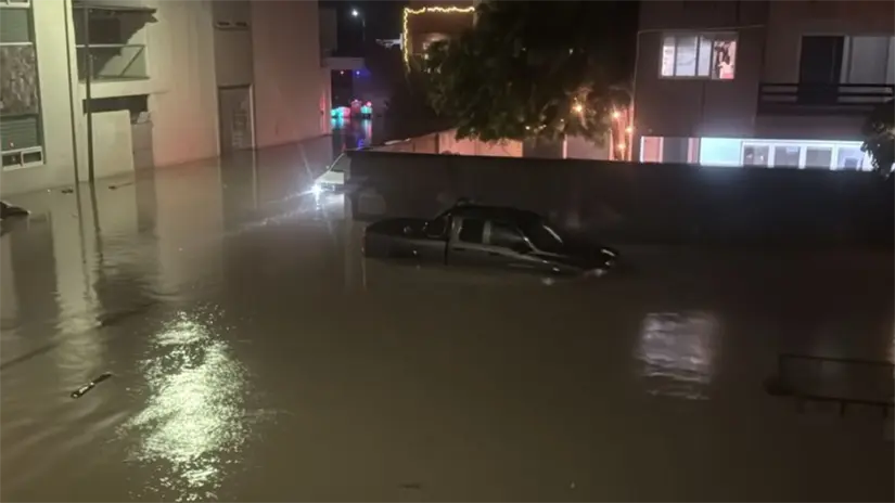 imagen recuadro Fueron aproximadamente 40 casas afectadas en el fraccionamiento privado Los Laureles por la intensa lluvia | Foto: redes habitantes del sector