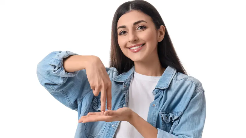 imagen recuadro La pensión para personas con discapacidad permanente tiene un apoyo de 3,200 pesos bimestrales | Foto: CANVA