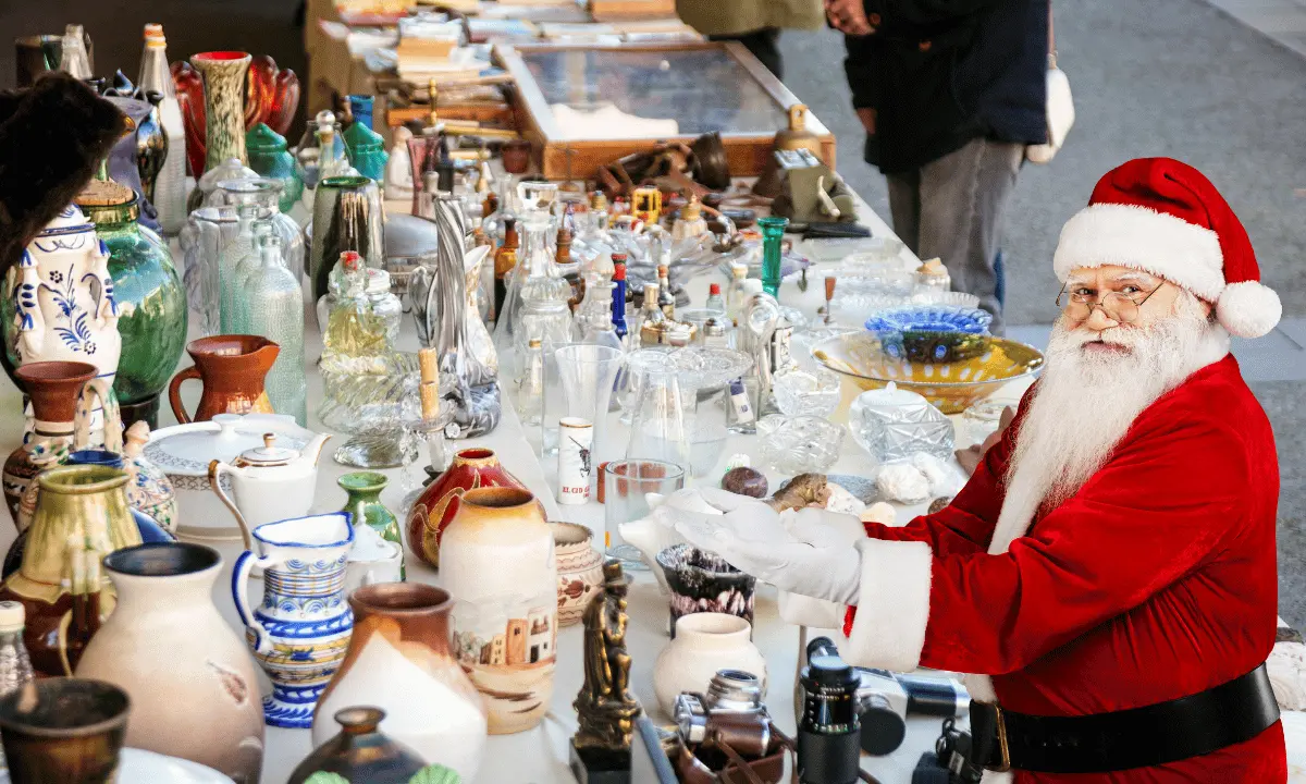 El mercadito al que nos referimos es un corredor comercial que se extiende entre los límites de la colonia San Bernabé y la colonia Villa Alegre. Foto: Canva.