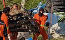 Secretaría de Participación Ciudadana realiza jornada de limpieza en el Río Santa Catarina Secretaría de Participación Ciudadana realiza jornada de limpieza en el Río Santa Catarina