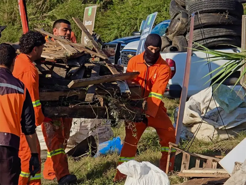 imagen recuadro Jornada número 21 de limpieza del Río Santa Catarina . Foto: Secretaría de Participación Ciudadana