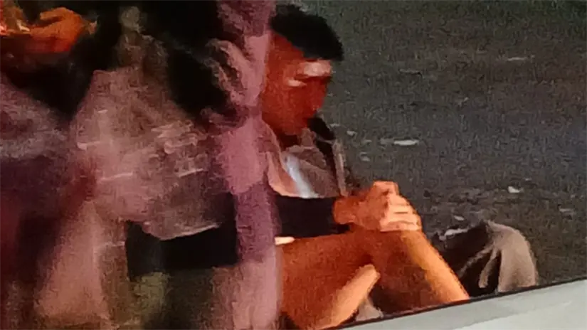 Motociclista afectado por choque contra pipa de gas en CDMX. Foto: Luis Antonio Alfaro 