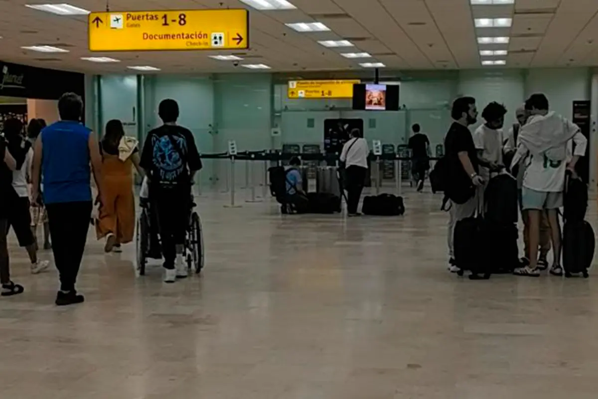 Para cerrar este año, Turismo de BCS prevé más de 4.5 millones de pasajeros y una derrama económica récord. Foto: Rocío Casas.