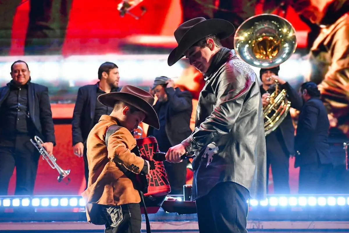 Luego de un anuncio hecho por el cantante a través de redes sociales, es espera que esta sea la última visita del cantante a la entidad en un buen tiempo. Te contamos todo lo que sabemos. Foto: Facebook Alfredo Olivas