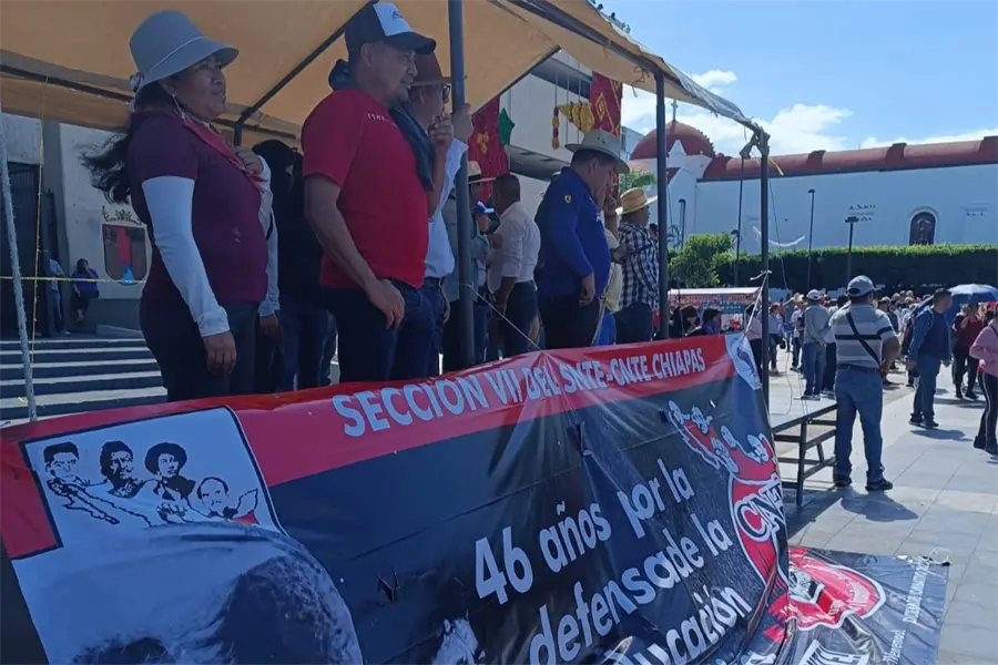 Maestros de Chiapas amenazan con seguir en paro durante el Mundial 2026