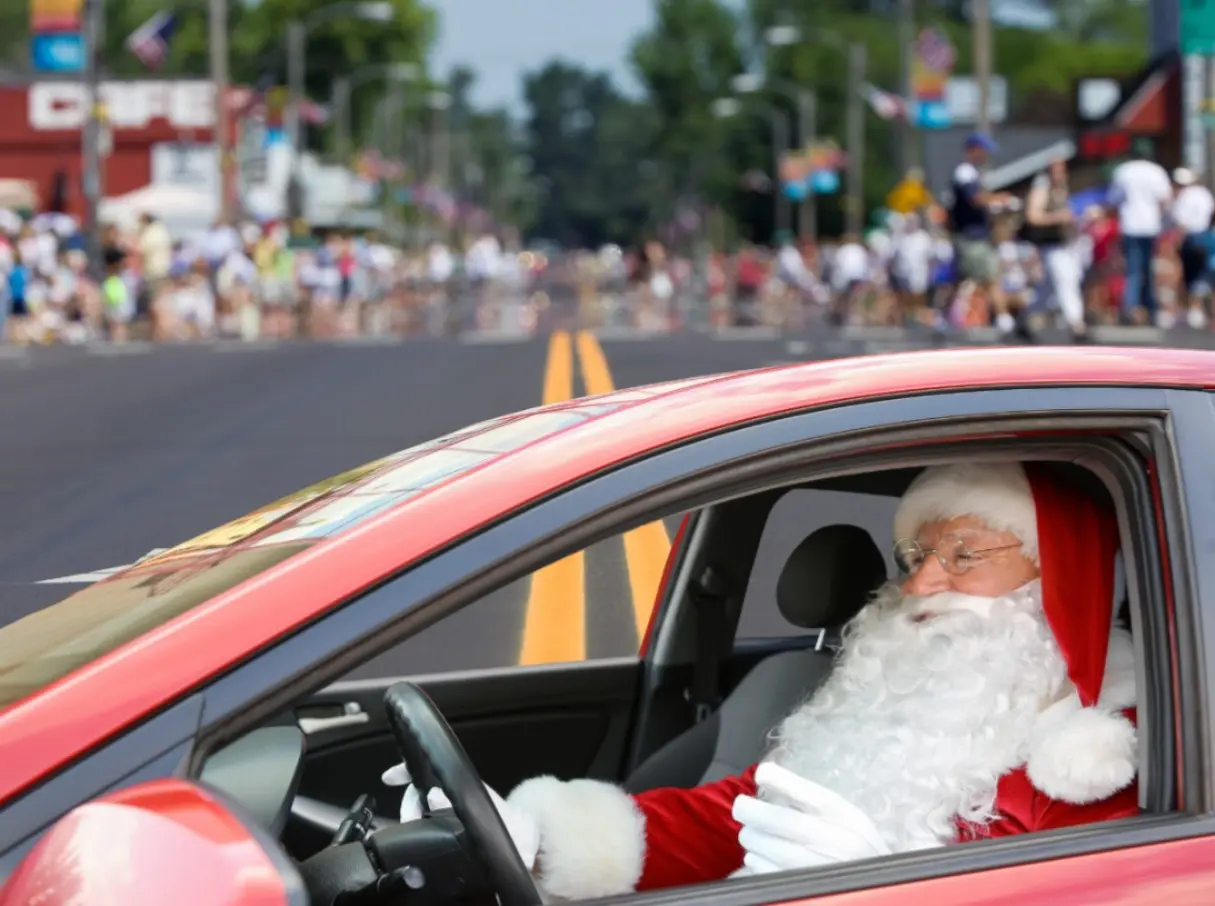 El MacroDesfile Navideño se ha convertido en uno de los eventos más esperados de la temporada. Foto: Canva.