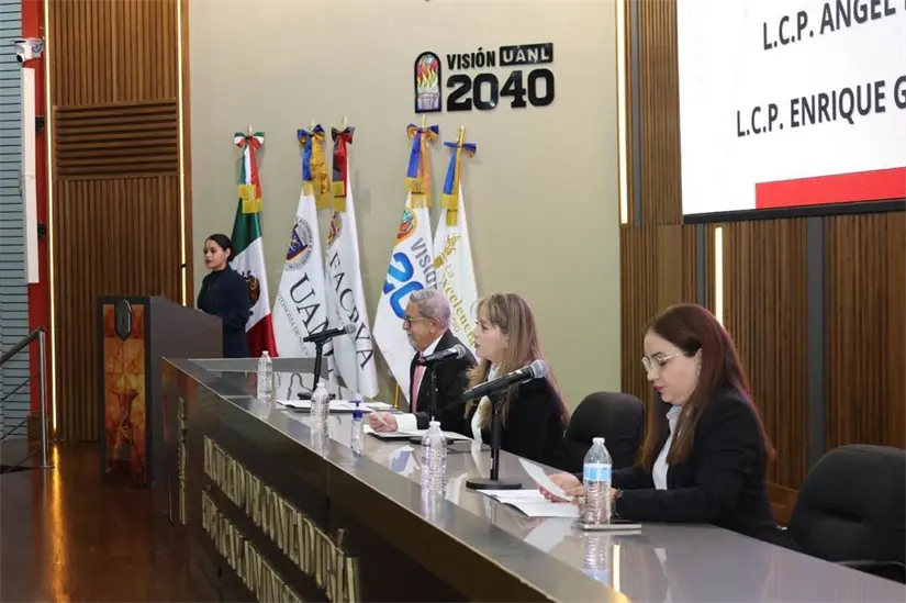 imagen recuadro FACPYA de la UANL continúa formando profesionistas de éxito. Foto: Facebook Facultad de Contaduría Pública y Administración UANL