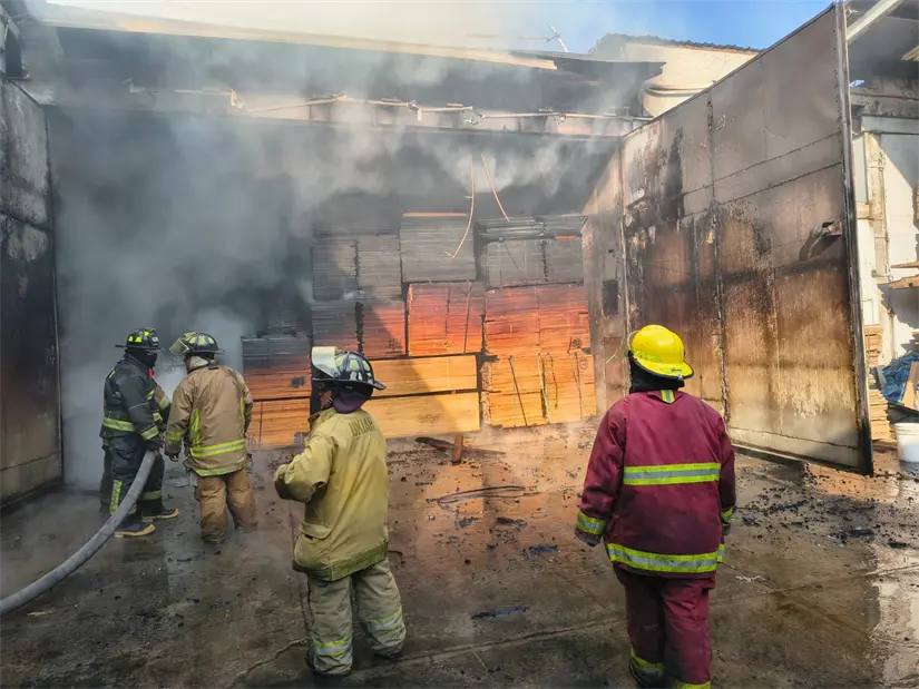 Afortunadamente, el fuego se logró controlar y no hay reportes de personas heridas. Foto: Especial