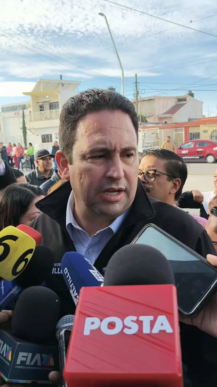 Alcalde de Saltillo, Javier Díaz en entrevista con medios de comunicación / Foto: Marco Juárez 