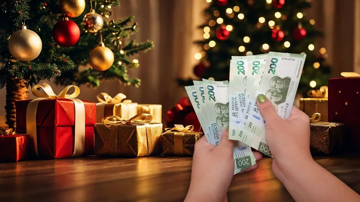 En el centro de Mérida ya se inician las compras de la lista de Santa. Foto: Canva / Adity Cupil