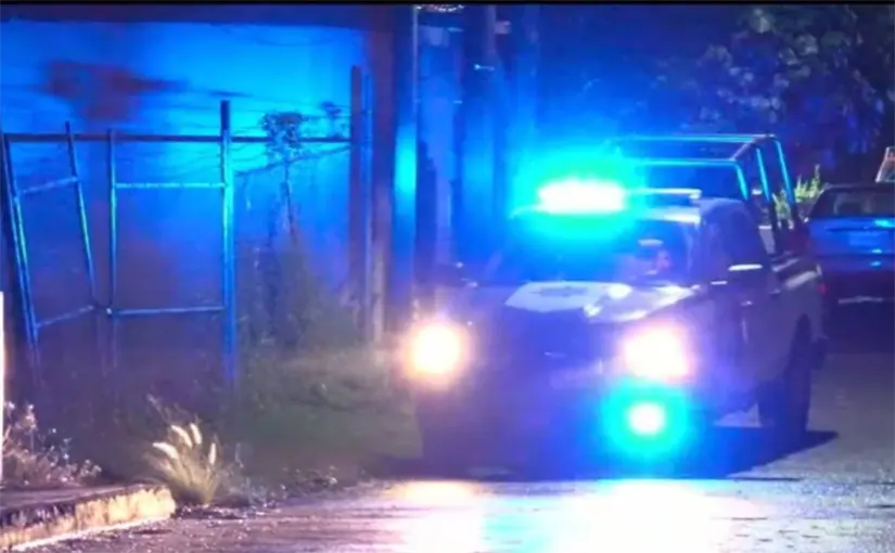 imagen recuadro Patrulla de la policía de Guadalupe en la zona donde se dio el hallazgo de los restos humanos. Foto: Facebook | El Caza Noticias de NL.