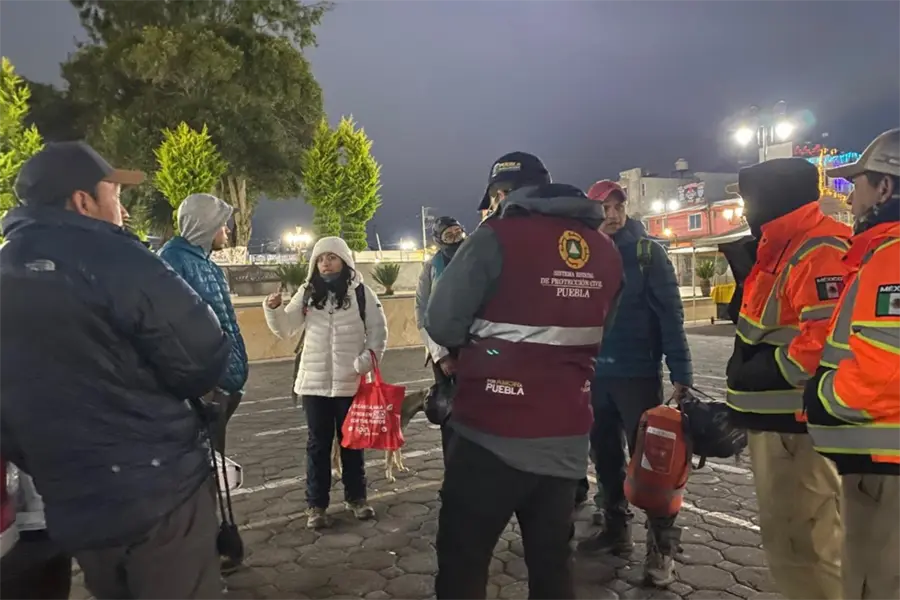 Potosinos extraviados en el Pico de Orizaba son localizados con vida; confirma PC de Puebla
