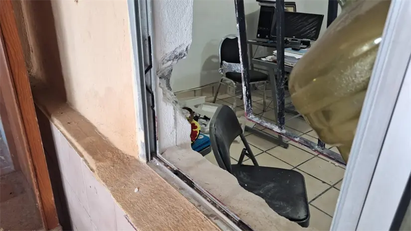 Sustrajeron 12 proyectores nuevos, los cuales estaban destinados para cada aula | Foto: FB Juan Díaz