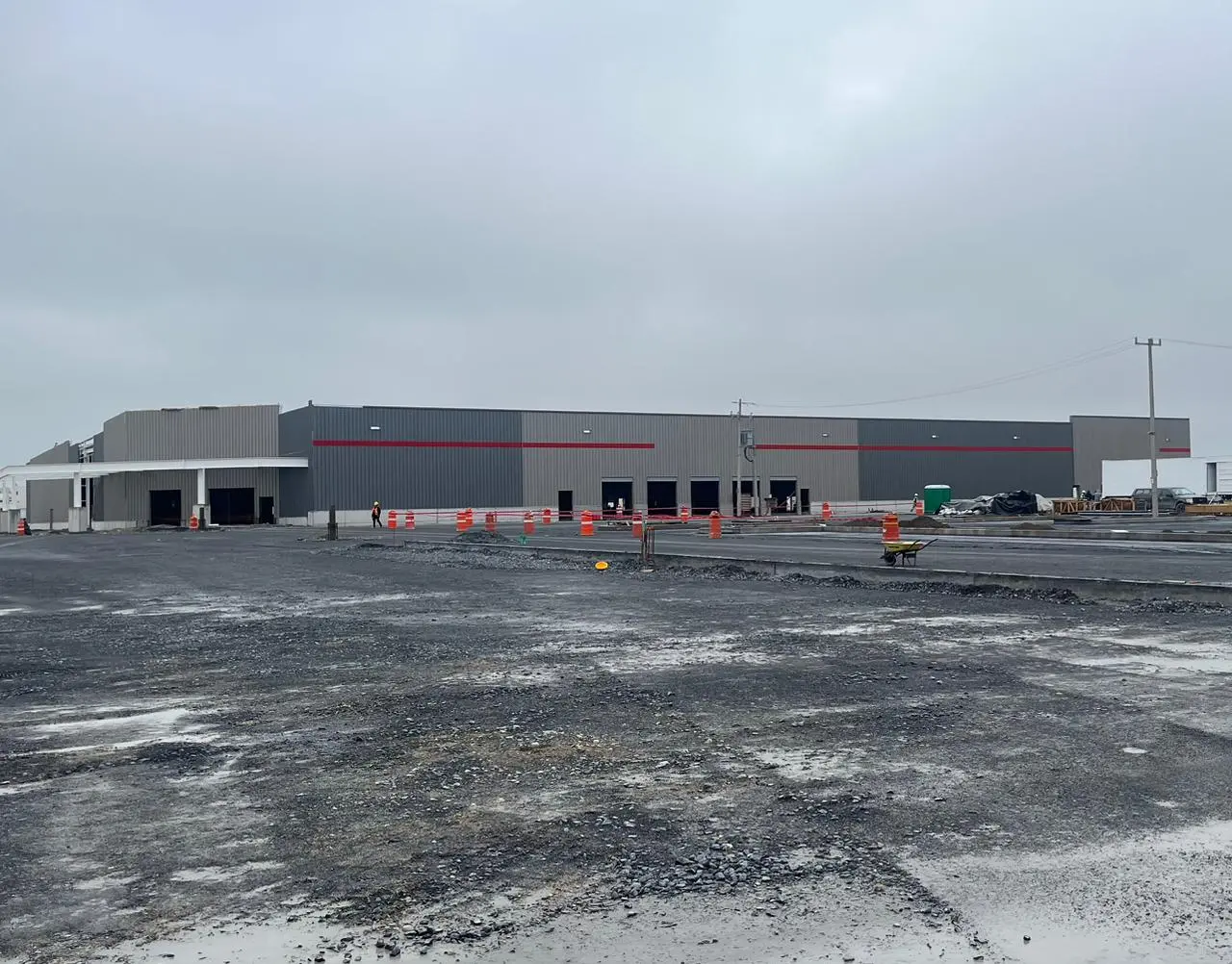 Costco está a punto de abrir en Escobedo, ofreciendo a los socios productos de calidad y volumen en los próximos meses. Foto: Vianca Treviño