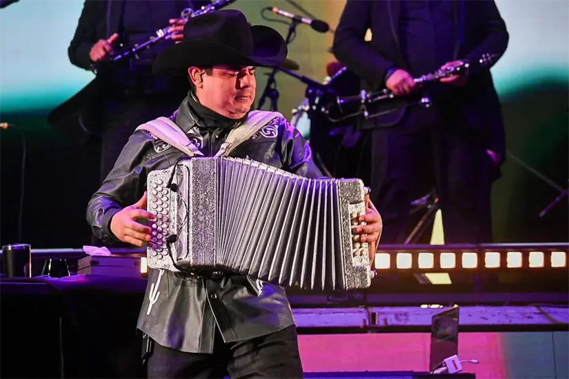 Alfredo Olivas Pagina Facebook Alfredo Olivas