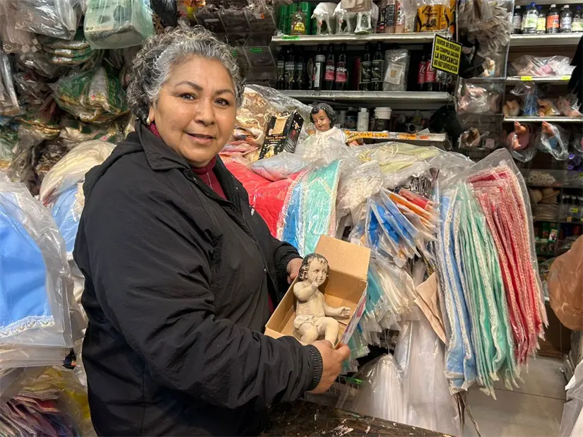 imagen recuadro La tradición navideña se reencontrará con la esperanza al restaurar el Niño Dios hallado en una chimenea en Monterrey. Foto: Rosy Sandoval