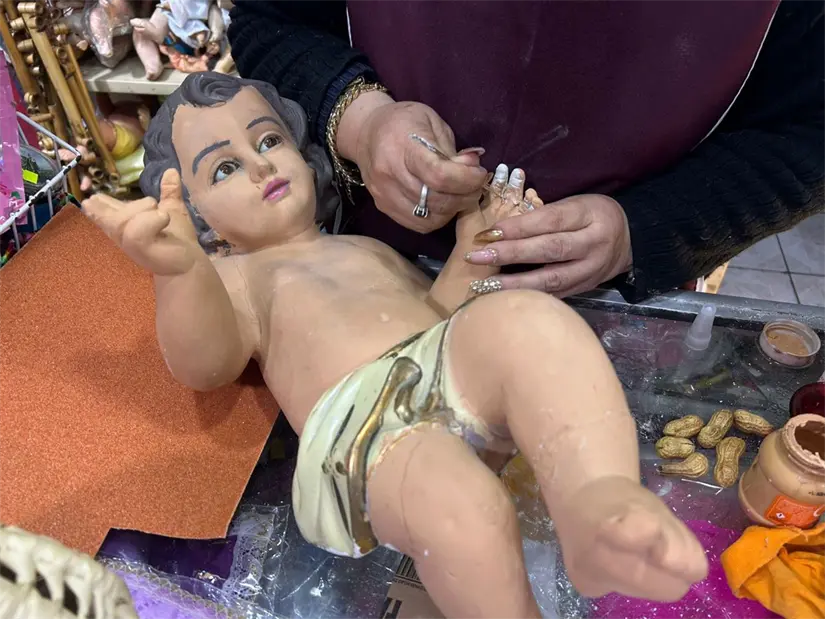 imagen recuadro La moda del Niño Dios se apodera de Monterrey en una celebración que mezcla fervor religioso con costumbres locales. Foto: Diego Ovalle