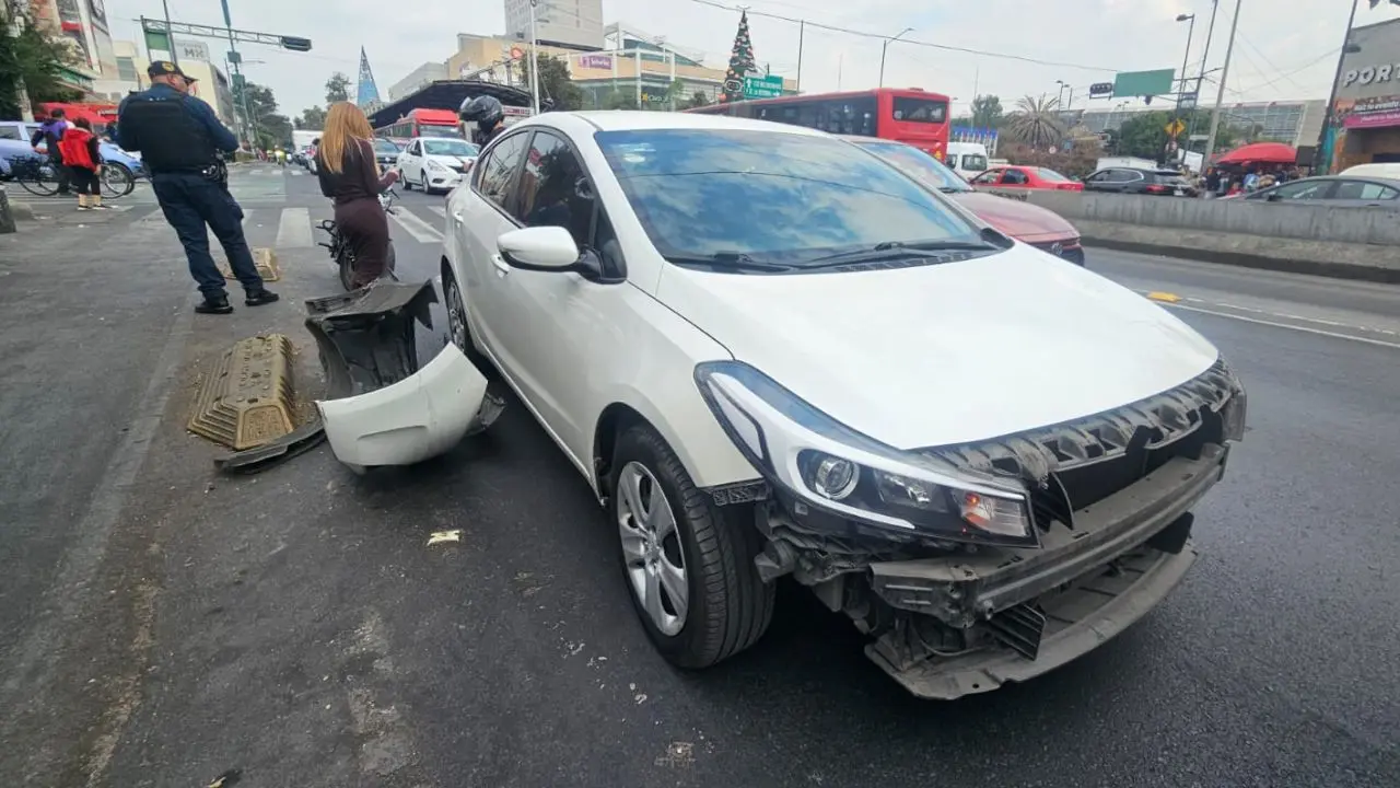 Accidente de motociclista en Insurgentes Norte Foto: Luis Antonio Alfaro