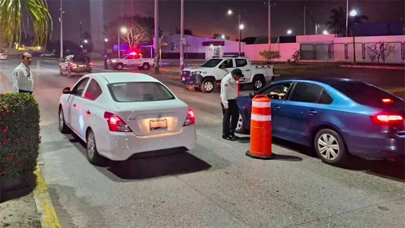 Prevén mayor número de accidentes automovilísticos con operativo antialcohol | Foto: Axel Hassel 