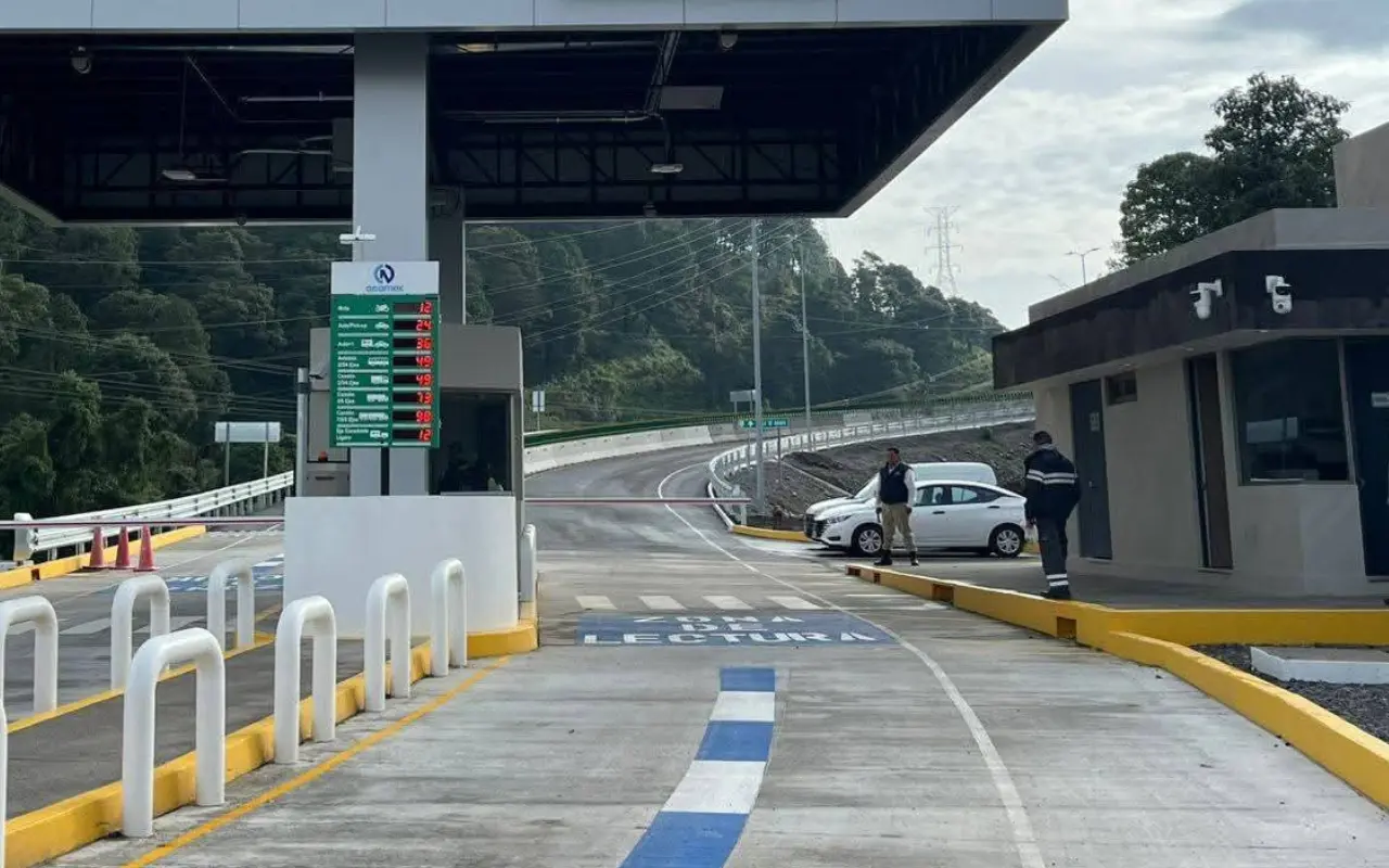 Autopista Toluca–Zitácuaro. Foto: FB/ Autopista Toluca -Valle de Bravo (Canva)