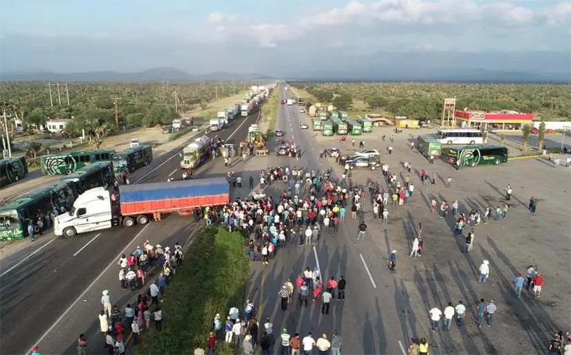 Bloqueos carreteros SICT