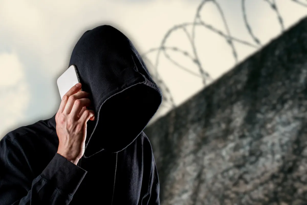 Ingresar con un teléfono celular a un penal en Tamaulipas ahora es considerada una conducta sancionable. Foto: Freepik