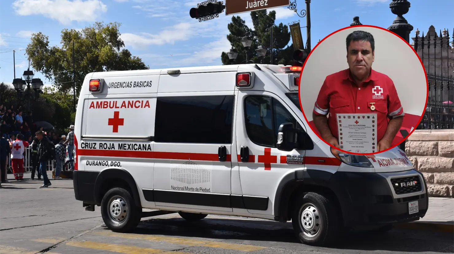 Paramédico de la Cruz Roja de Durango es reconocido por su labor de servicio de 45 años. Foto: Cruz Roja